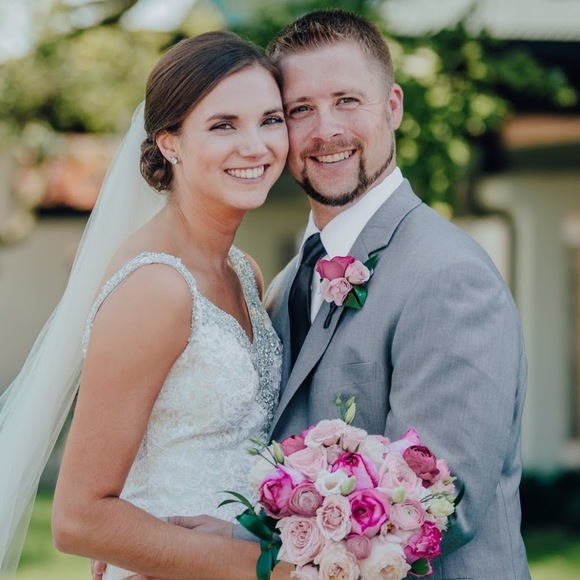 Meet your Posher, Allison - Picture 1 of 1